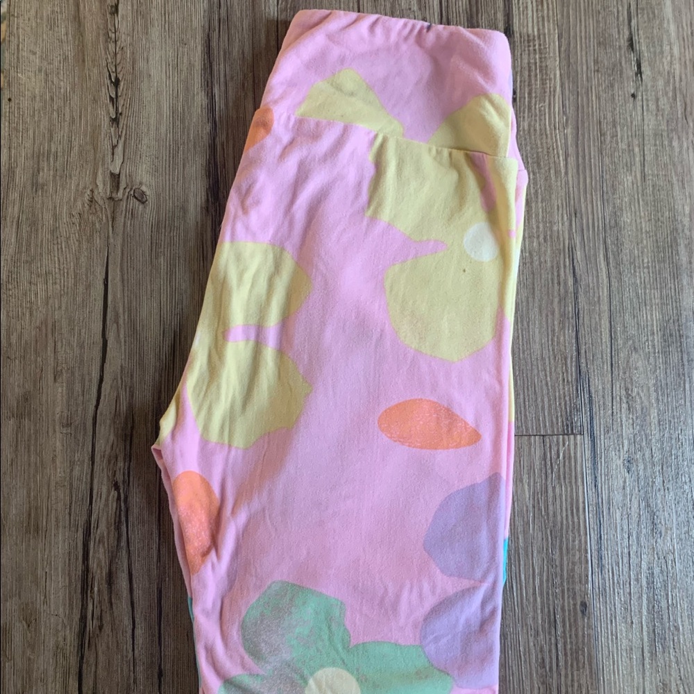 NWT LuLaRoe one size OS leggings floral